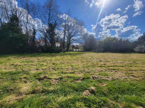 Terrain Apremont 800 m2 - HORS LOTISSEMENT