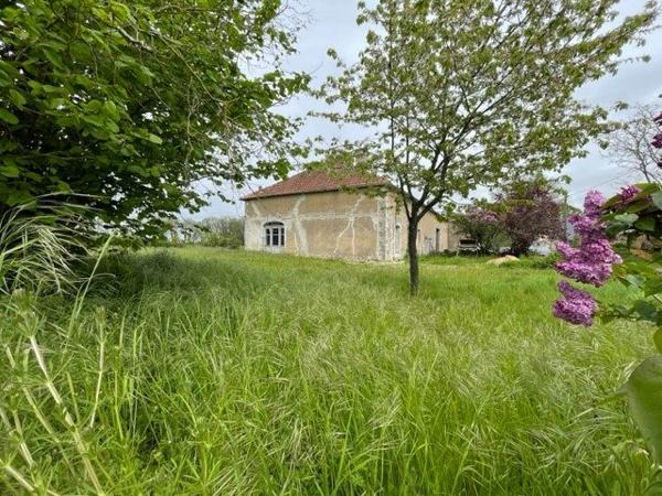 CHAUVIGNY - corps de ferme à rénover