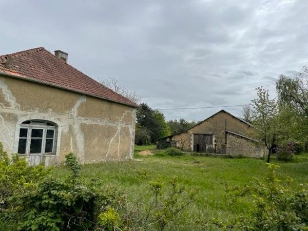 CHAUVIGNY - corps de ferme à rénover