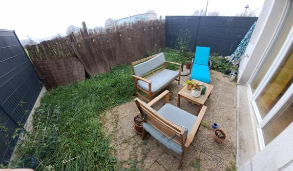 GRAND STUDIO AVEC JARDINET LOUE
