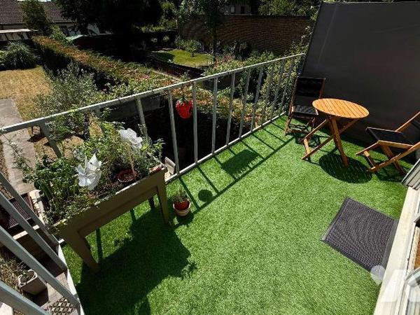 DUNKERQUE, on pose ses meubles dans cette Magnifique MAISON 1930 de 237 m² habitables, baignée ...