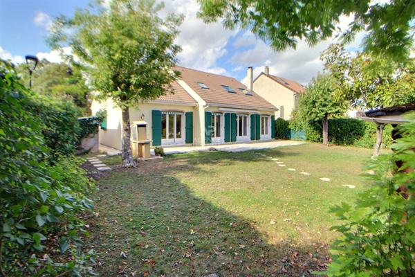Maison Vernouillet 7 pièce(s) 165 m2 €525 000 ** - Référence 1659