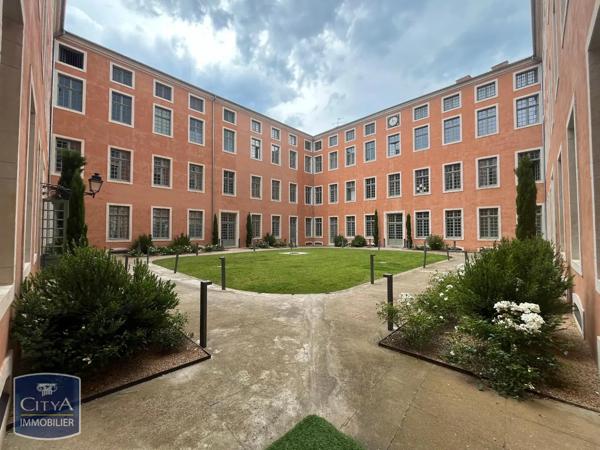 Appartement à louer 2 pièces 52.15m² Mâcon (71000)