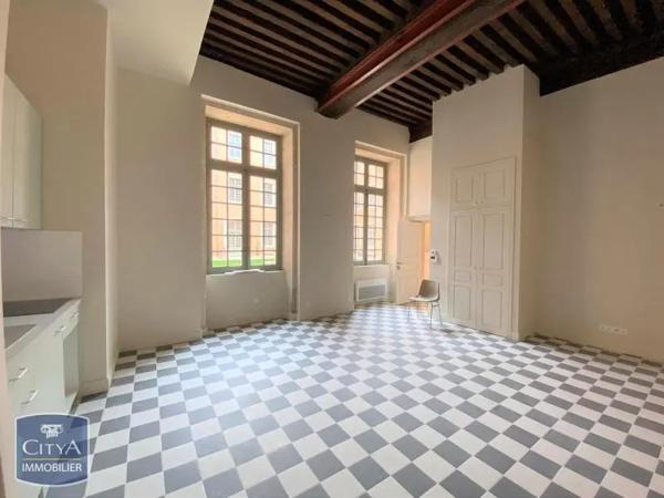 Appartement à louer 2 pièces 52.15m² Mâcon (71000)