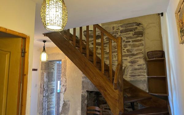 Maison à louer    4 pièces •  Saint-André-Lachamp