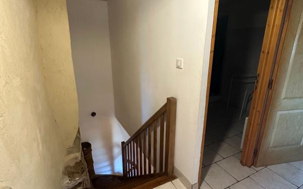 Maison à louer    4 pièces •  Saint-André-Lachamp