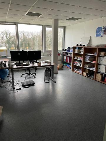 Bureaux de 713.4m2 à GOUESNOU