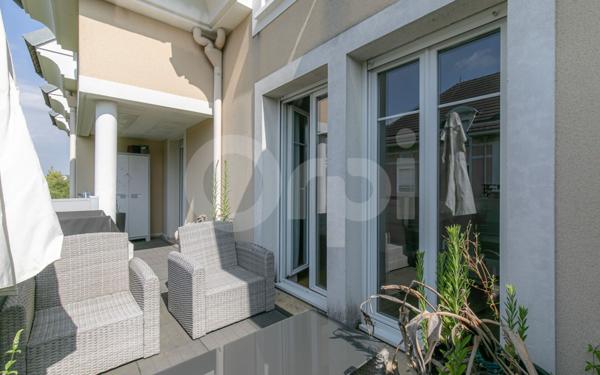 Appartement à vendre    5 pièces • 98,30 m2 Émerainville