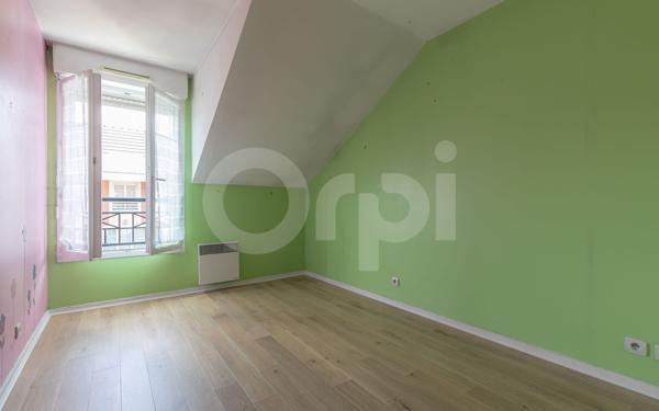 Appartement à vendre    5 pièces • 98,30 m2 Émerainville