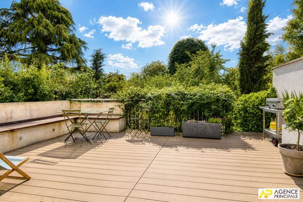 Le Chesnay Saint jean - Maison familiale 7 pièces de 222 m2 au sol sur parcelle d'environ 300 m2 avec son sous sol total et garage €1 250 000 ** - Référence 27905