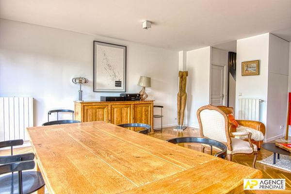 Le Chesnay Saint jean - Maison familiale 7 pièces de 222 m2 au sol sur parcelle d'environ 300 m2 avec son sous sol total et garage €1 250 000 ** - Référence 27905