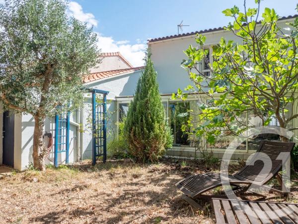Maison à vendre  4 pièces - 119,63 m 2   CHATEAU D OLONNE  - 85