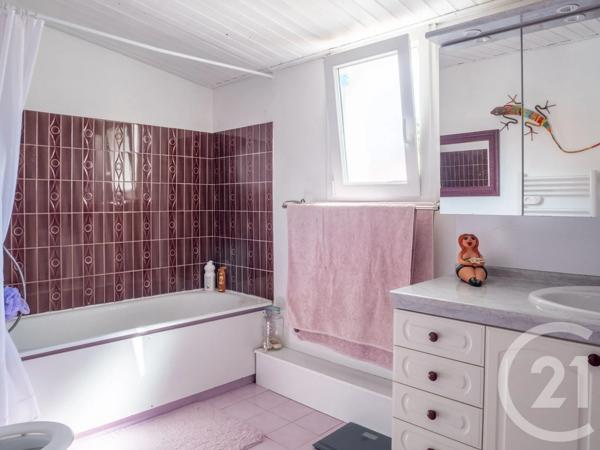 Maison à vendre  4 pièces - 119,63 m 2   CHATEAU D OLONNE  - 85