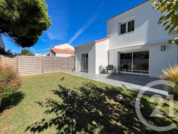Maison à vendre  4 pièces - 119,63 m 2   CHATEAU D OLONNE  - 85