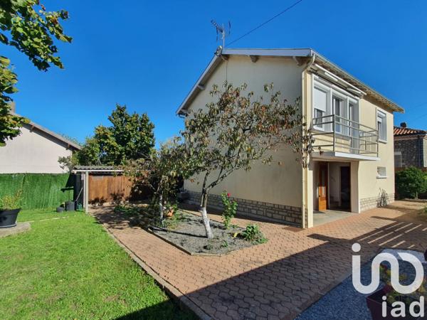 Maison à vendre 4 pièces 61 m² Terres-de-Haute-Charente