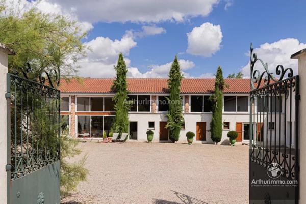 Vente Propriété 13 pièces 425 m2 à Cleppé