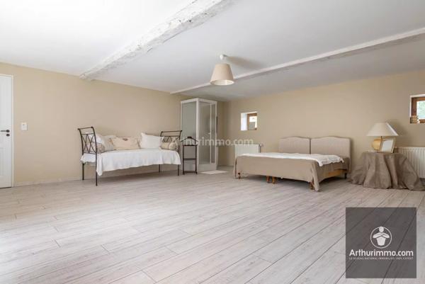 Vente Propriété 13 pièces 425 m2 à Cleppé