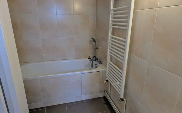 Maison à vendre    4 pièces • 105,06 m2 Saint-Jean-de-la-Ruelle