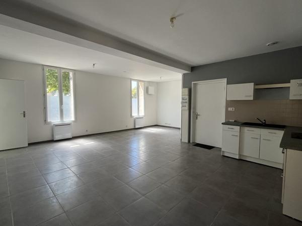 Appartement à louer 480 € CC St-Martial-d'Artenset 2 p 45 m² DPE D