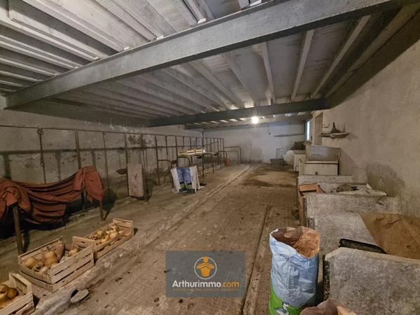 Vente Maison 4 pièces 163 m2 à Saint-Hilaire-la-Palud