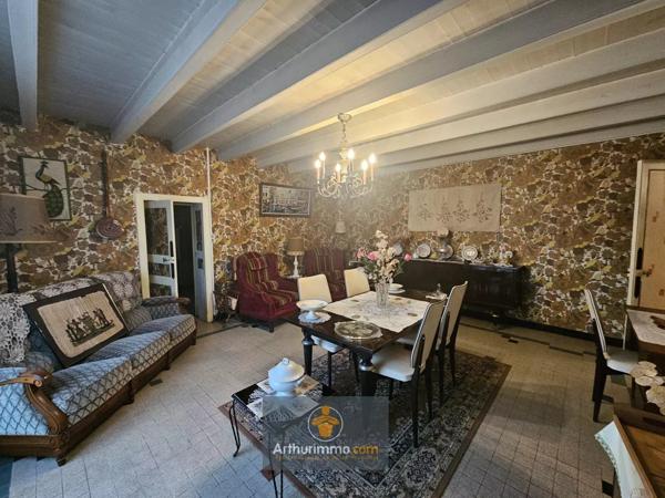 Vente Maison 4 pièces 163 m2 à Saint-Hilaire-la-Palud