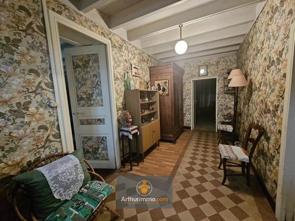 Vente Maison 4 pièces 163 m2 à Saint-Hilaire-la-Palud