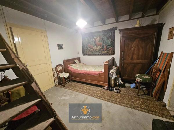 Vente Maison 4 pièces 163 m2 à Saint-Hilaire-la-Palud