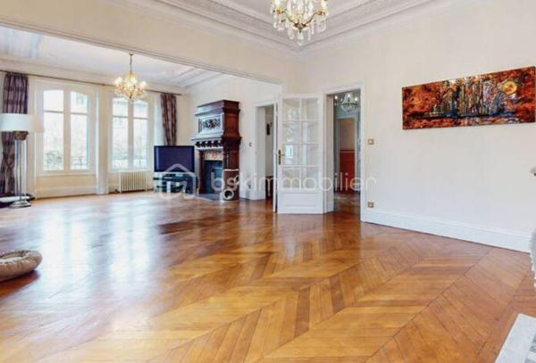 Demeure de 240,30 m²