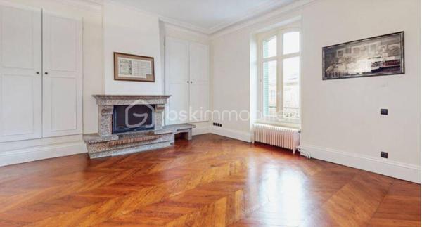 Demeure de 240,30 m²