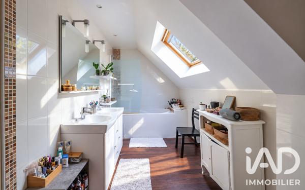Maison à vendre 8 pièces 205 m² Changé