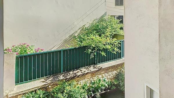 Studio-2 pièces de 22m2 avec un vrai coin nuit