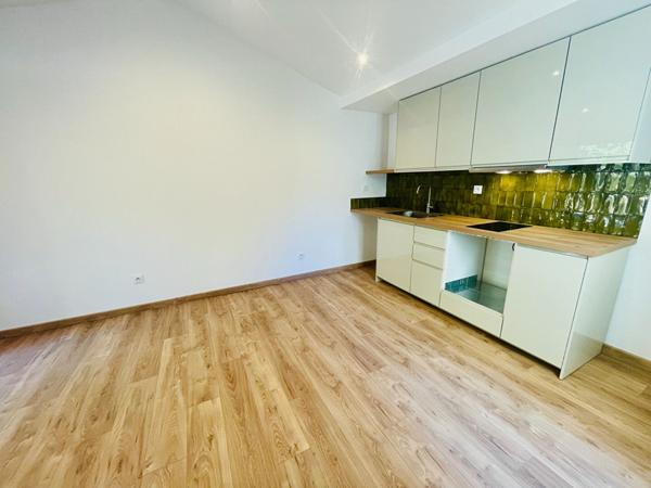 A VENDRE MAISONNETTE T2 TERRASSE ET STATIONNEMENT