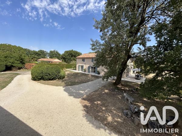 Maison à vendre 11 pièces 305 m² Saint-Julien-l'Ars