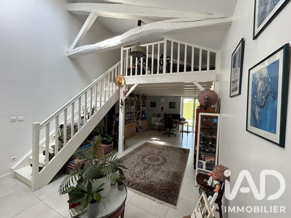 Maison à vendre 11 pièces 305 m² Saint-Julien-l'Ars