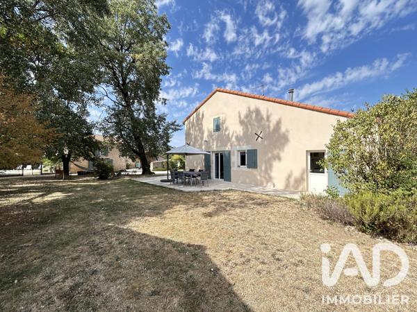 Maison à vendre 11 pièces 305 m² Saint-Julien-l'Ars