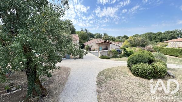 Maison à vendre 11 pièces 305 m² Saint-Julien-l'Ars