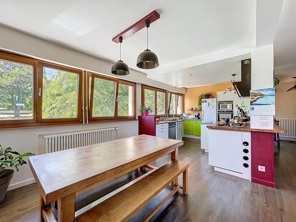 Auzeville-Tolosane - Villa 205 m²  - 8 pièces