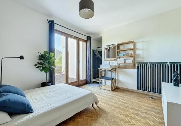 Auzeville-Tolosane - Villa 205 m²  - 8 pièces