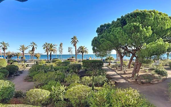 Appartement à vendre    2 pièces • 36 m2 Fréjus