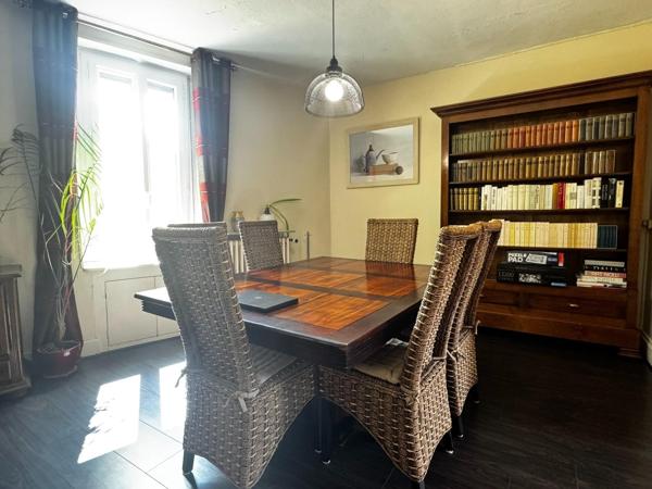 Maison atypique avec terrasse au cœur d’Autun