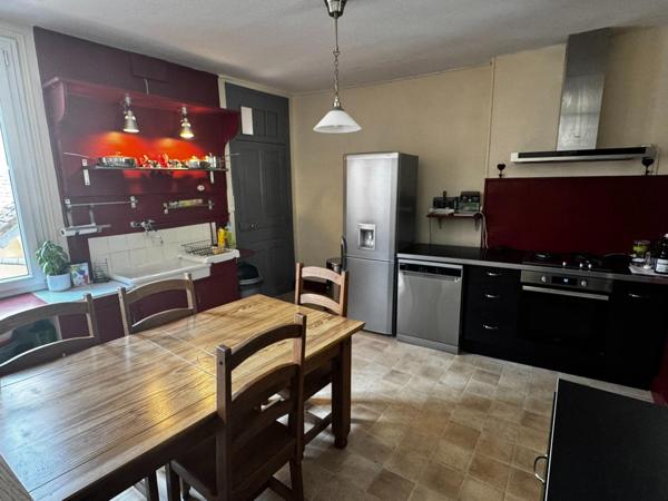 Maison atypique avec terrasse au cœur d’Autun