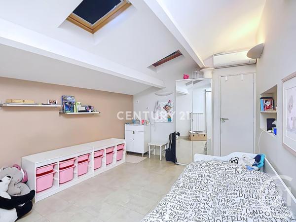 Maison à vendre  7 pièces - 350 m2 AUBAGNE - 13