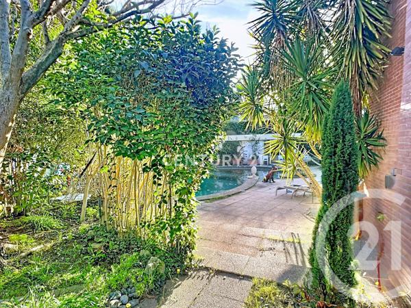 Maison à vendre  7 pièces - 350 m2 AUBAGNE - 13