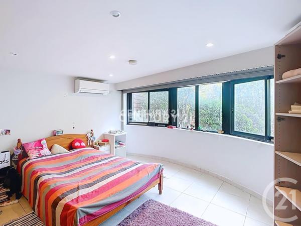 Maison à vendre  7 pièces - 350 m2 AUBAGNE - 13