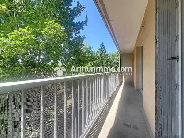 Vente                                                      Appartement
                        
                     4 pièces                      72 m2                     à Corbeil-Essonnes