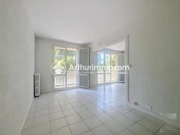 Vente                                                      Appartement
                        
                     4 pièces                      72 m2                     à Corbeil-Essonnes