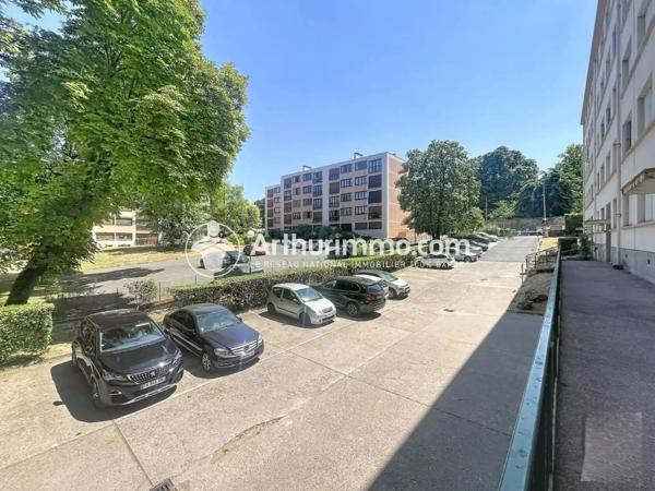Vente                                                      Appartement
                        
                     4 pièces                      72 m2                     à Corbeil-Essonnes