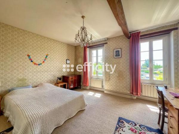 Maison 8 pièces - 208 m² Exclusivité efficity