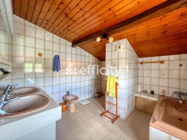 Maison 8 pièces - 208 m² Exclusivité efficity