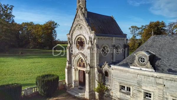 Chateau de 1 600 m²